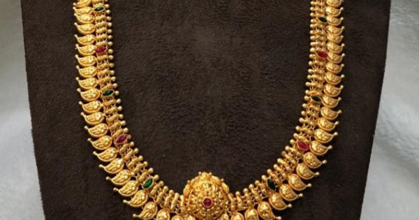Traditional Kempu Necklace 