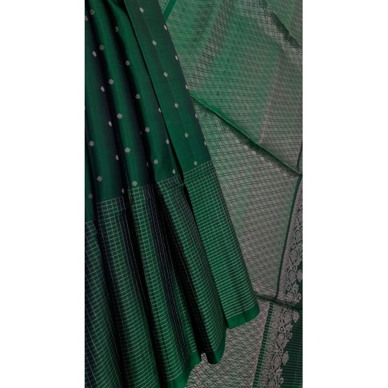 Darkgreen - Pure Handloom Soft Silk Saree Darkgreen - Pure Handloom Soft Silk Saree